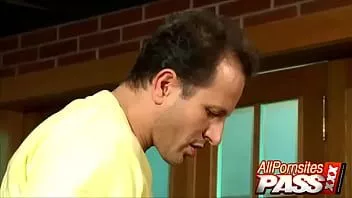 تشغيل الحصول مارس الجنس فاتنة أحمر الشعر من قبل الموقد
