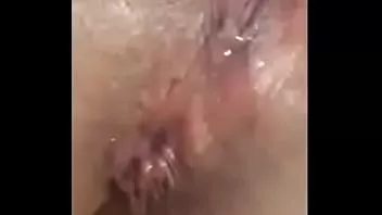 Riproduci La mia ragazza di 18 anni è molto timida ma le piace il sesso anale profondo