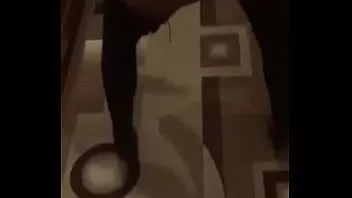 播放 女孩在家里戏弄她的男人 2017 07 26