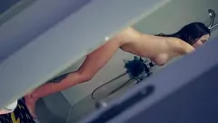 play Üvey Kardeşin Duş Yapay Penis Oyunu: Yalnız Bir Amatör Deneyim