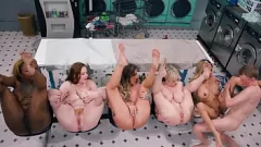 play حمولة الغسيل المتشددين: milfs الصغيرة والهواة المتعرجين يذهبون إلى البرية