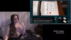 Putar Gamer telanjang menjadi aneh di menara bagian 6: brunette bbw dengan tato & payudara besar