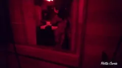 Oynat Casus Kameraya Yakalandı: Röntgenci Casuslar, Bahar Tatili Sırasında Cancun'da Pencereden Mastürbasyon Yapan Büyük Kıçlı Nalga Nalona'yı Takip Ediyor