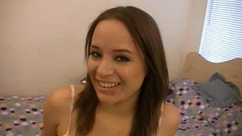 Riproduci Una bella ragazza fa un bel pompino al primo casting