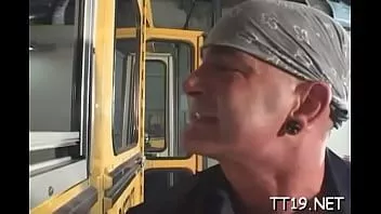 تشغيل الرغبة الشريرة مور يحصل لعق البرية