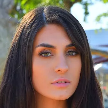 Porno Yıldızı Dana Wolf